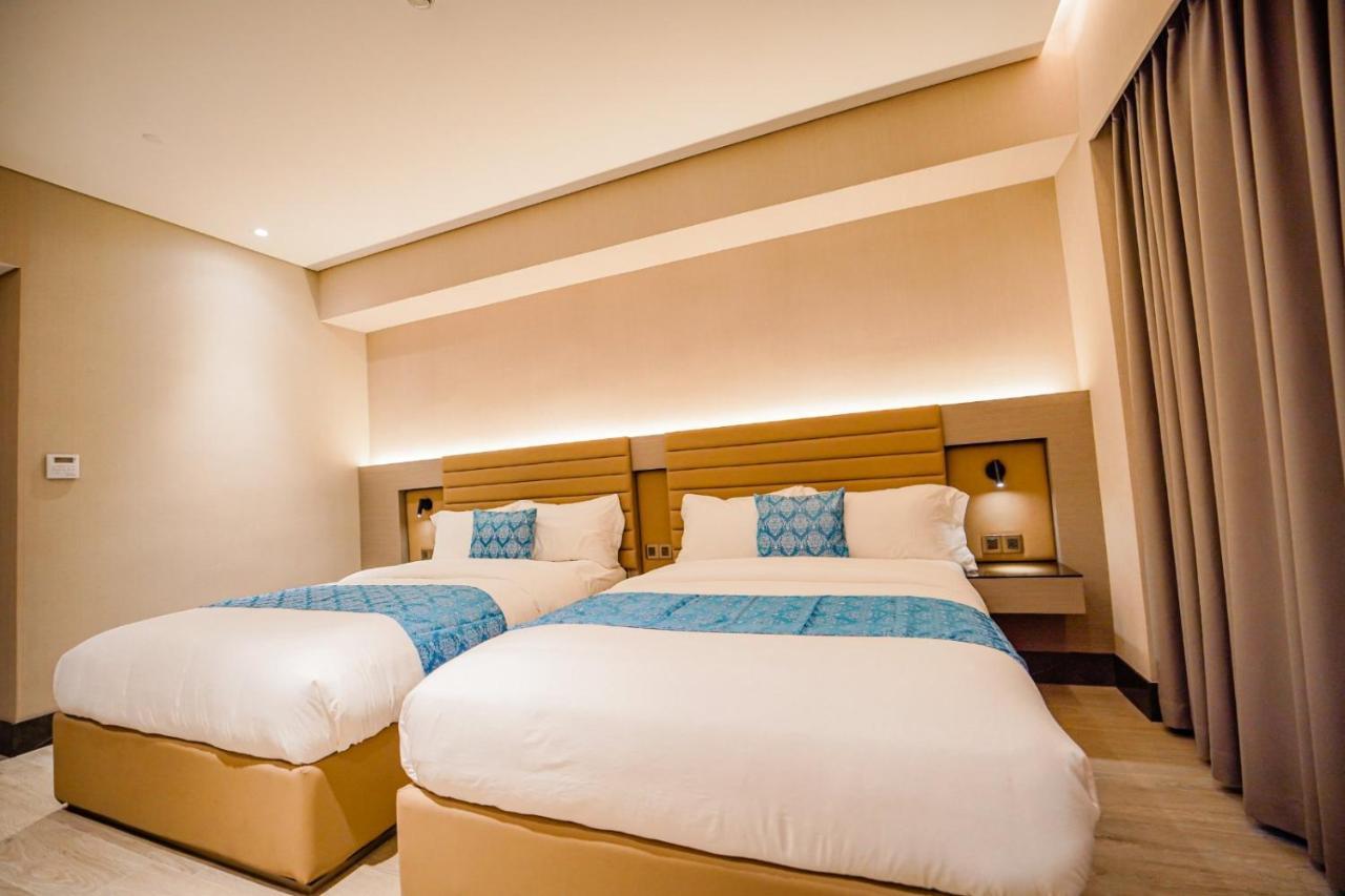 Bayprime Hotel Paranaque City ภายนอก รูปภาพ
