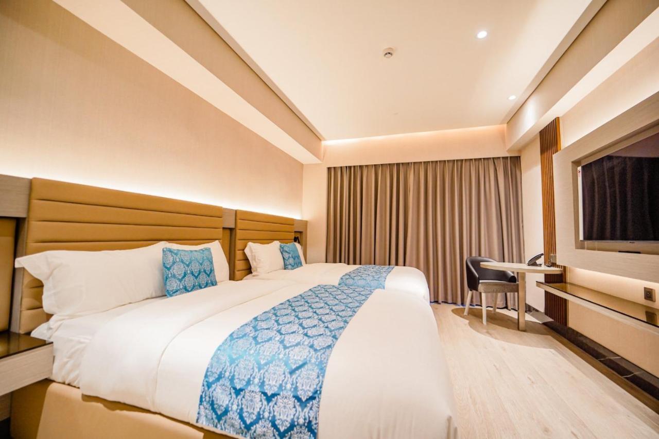 Bayprime Hotel Paranaque City ภายนอก รูปภาพ