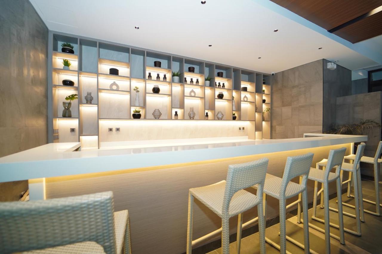 Bayprime Hotel Paranaque City ภายนอก รูปภาพ