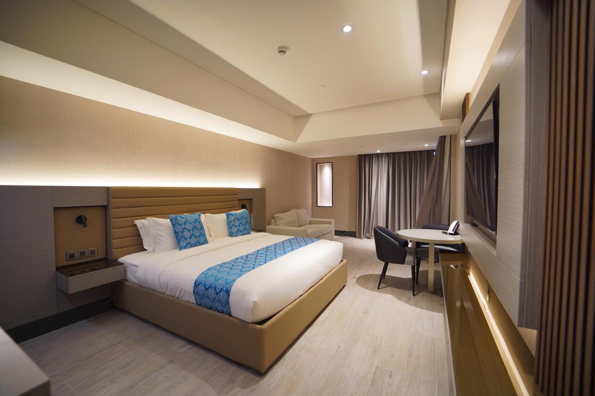 Bayprime Hotel Paranaque City ภายนอก รูปภาพ
